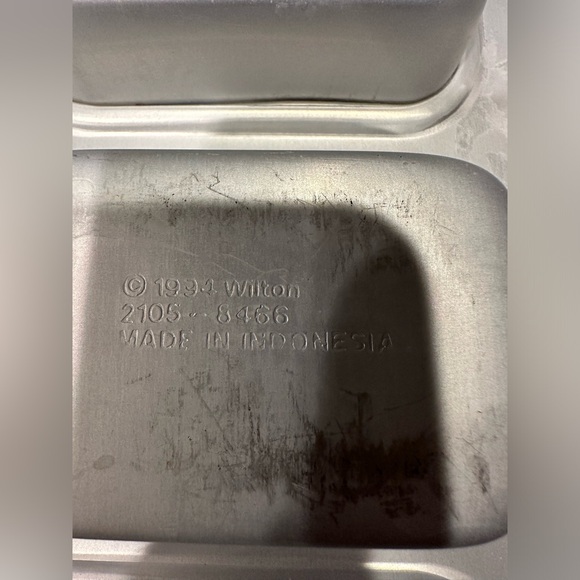 VIntage Wilton Aluminum Bar Pan #2105-8466 9 Mini Cakes 1994 - Picture 3 of 5